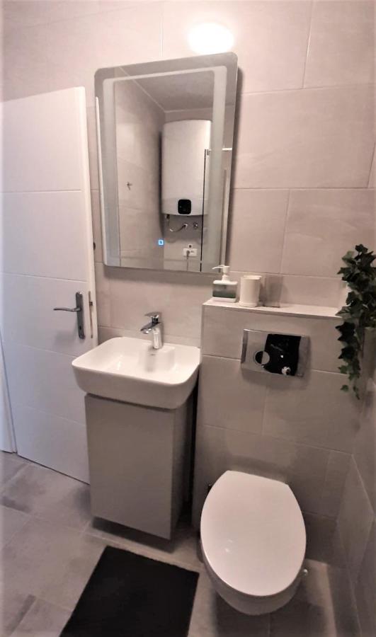 Luca, Digital Nomad Getaway Studio Apartment Zagreb Exterior photo
