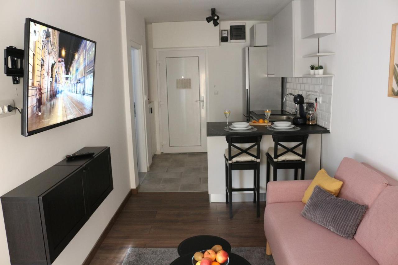 Luca, Digital Nomad Getaway Studio Apartment Zagreb Exterior photo