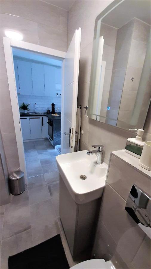 Luca, Digital Nomad Getaway Studio Apartment Zagreb Exterior photo